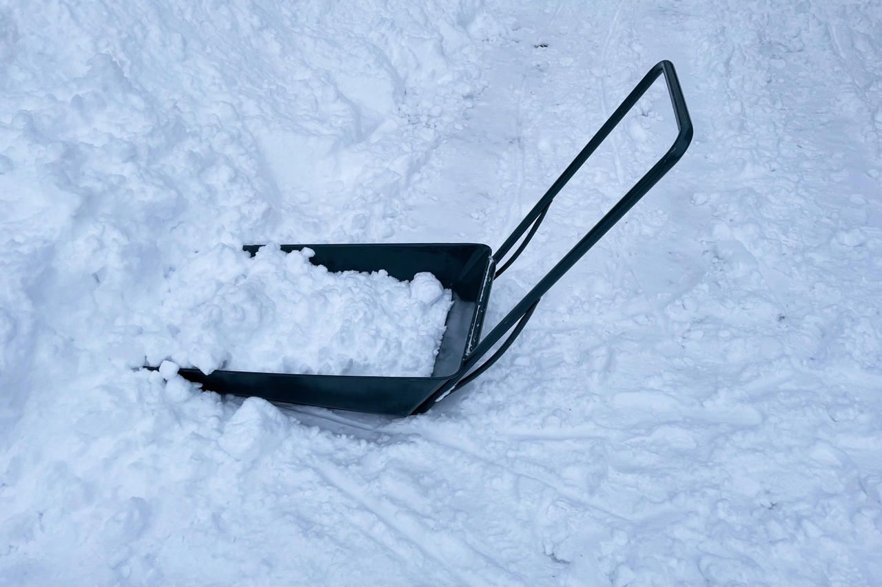 スノーダンプと大量の雪